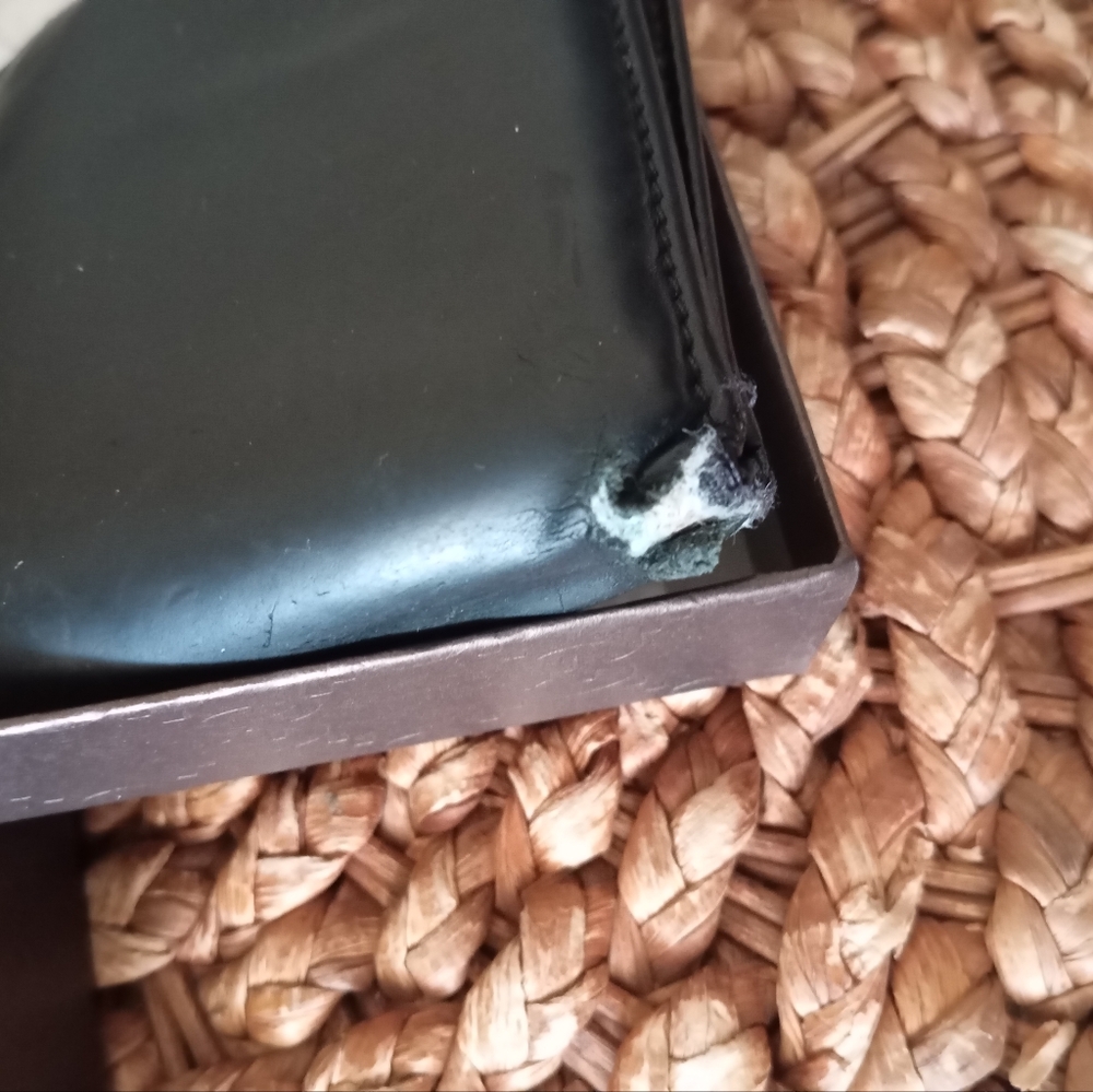 Authentic Gucci Wallet - Picture 4 of 5